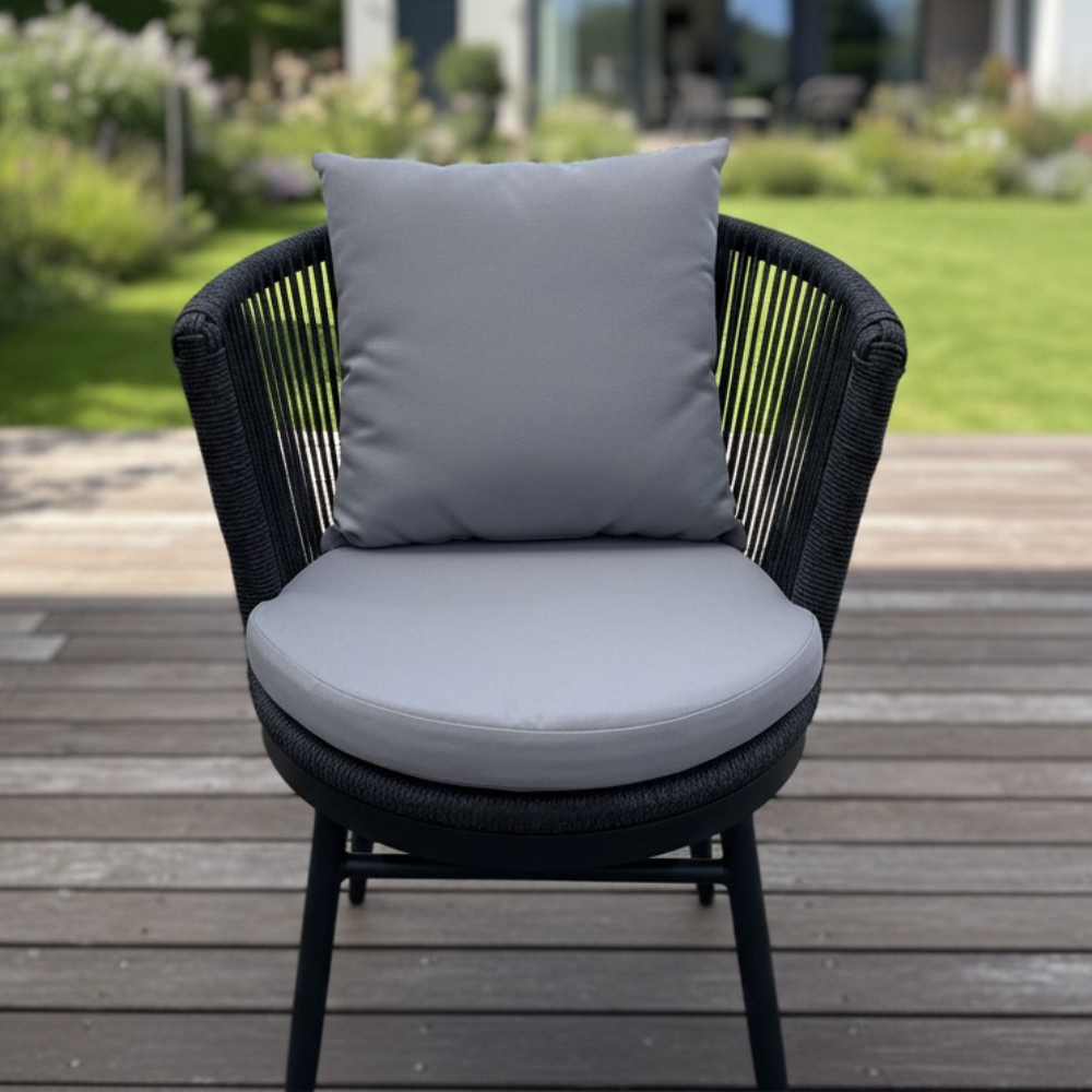 Outdoor Rope-Weave Lounge Chair – Modern, Comfortable, and Weather-Resistant